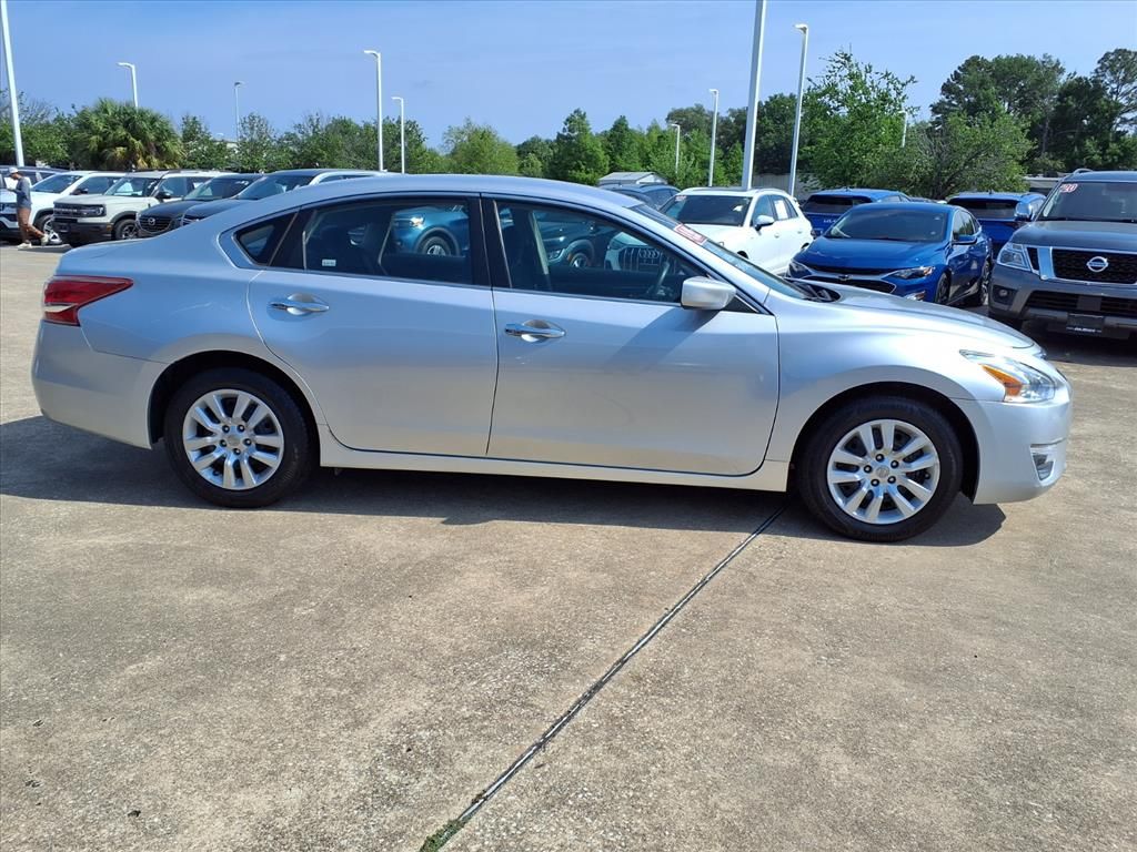 2013 Nissan Altima 2.5 S - 5