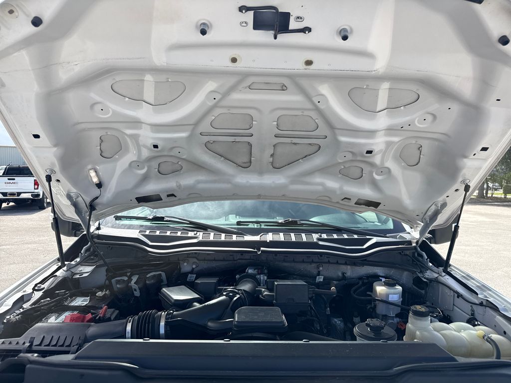 Used 2020 White Ford XLT image 28