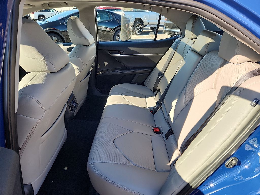 Thumbnail: 2023 Toyota Camry - 10