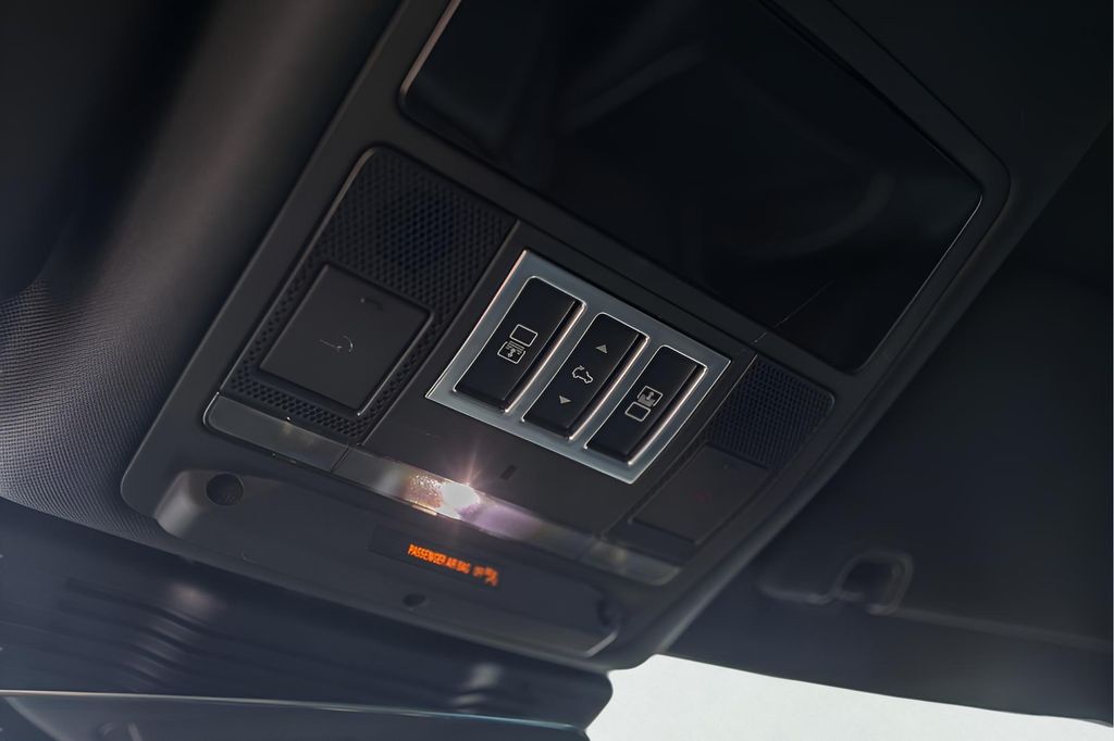 Used Car 2024 Land Rover Discovery  Metropolitan Edition For Sale Under $70,000 In Austin, Texas