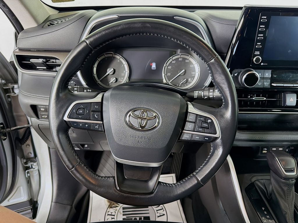 Used 2022 Toyota Highlander SUV