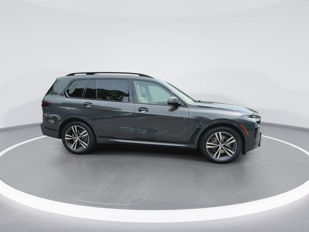 Thumbnail: 2027 BMW X7 - 9