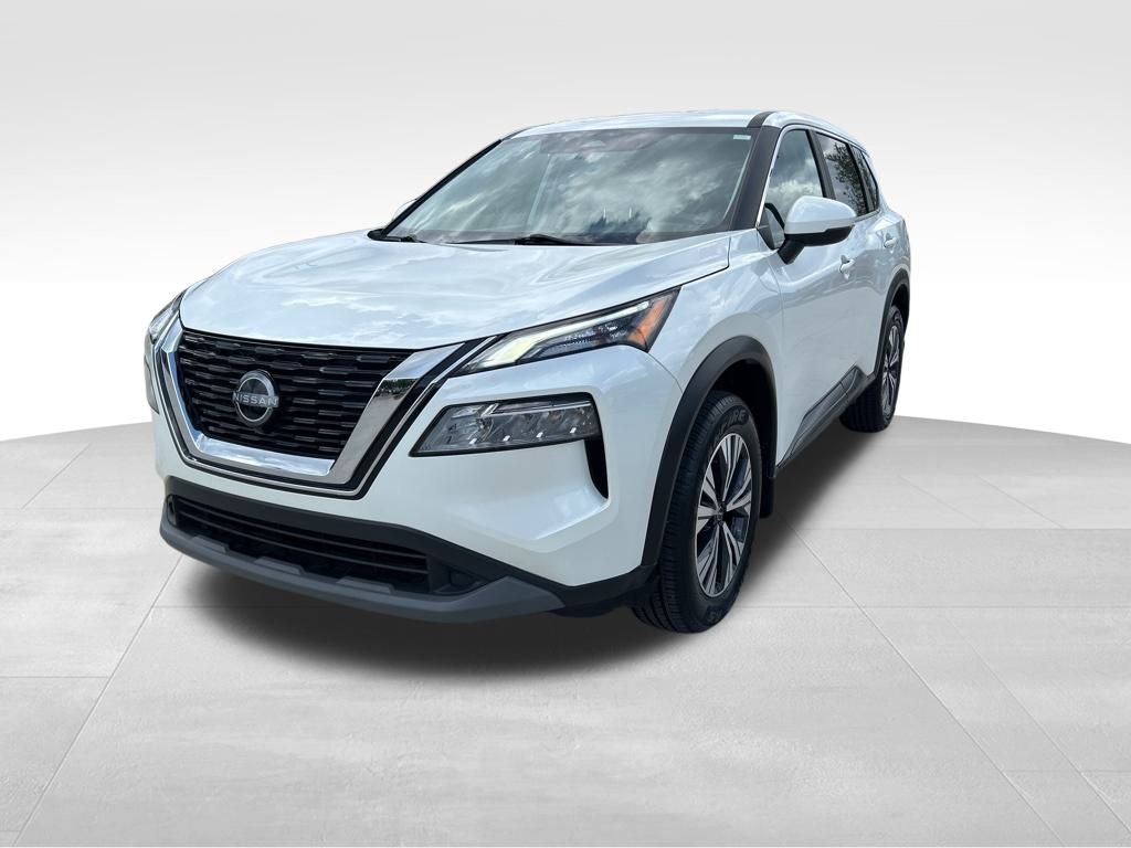 2023 Pearl White Tricoat Nissan Rogue SV FWD SUV
