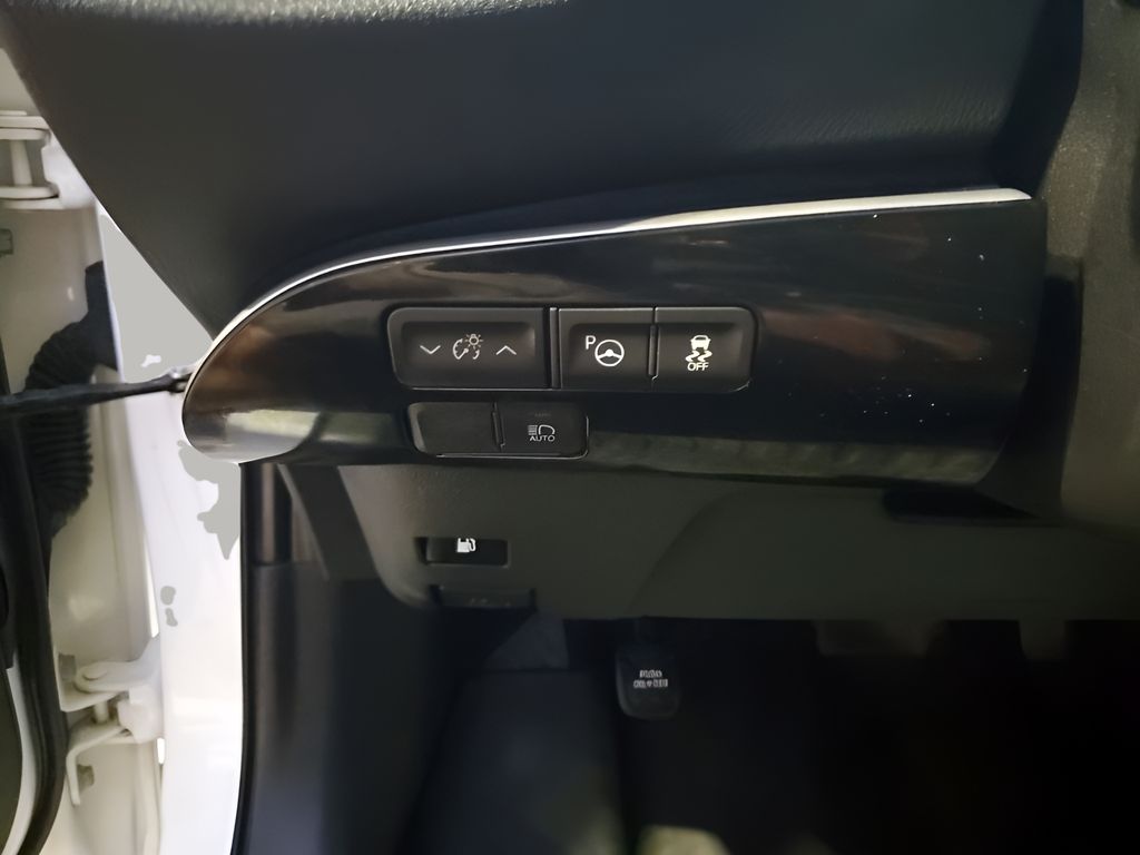 Used Car 2021 Toyota Prius  Le For Sale Under $25,000 In Austin, Texas