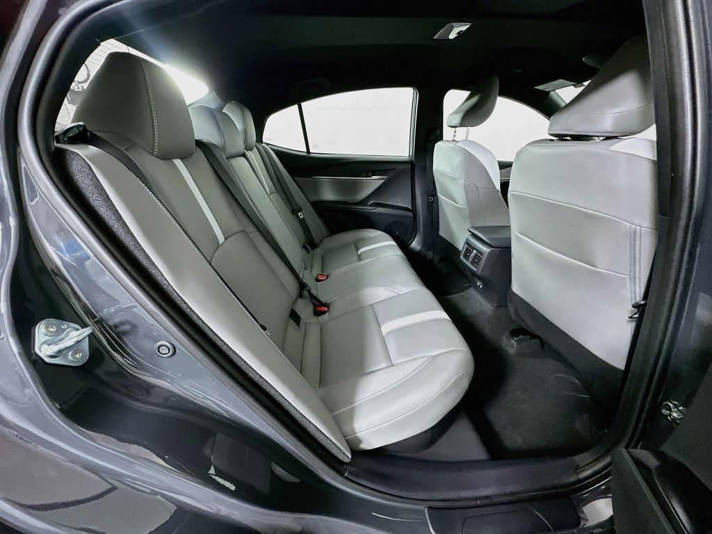 Thumbnail: 2025 Toyota Camry - 25