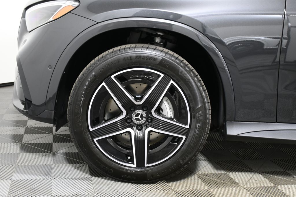 2025 Mercedes-Benz GLC 300 11