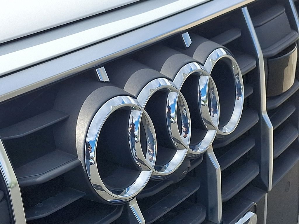 Thumbnail: 2023 Audi Q7 - 28