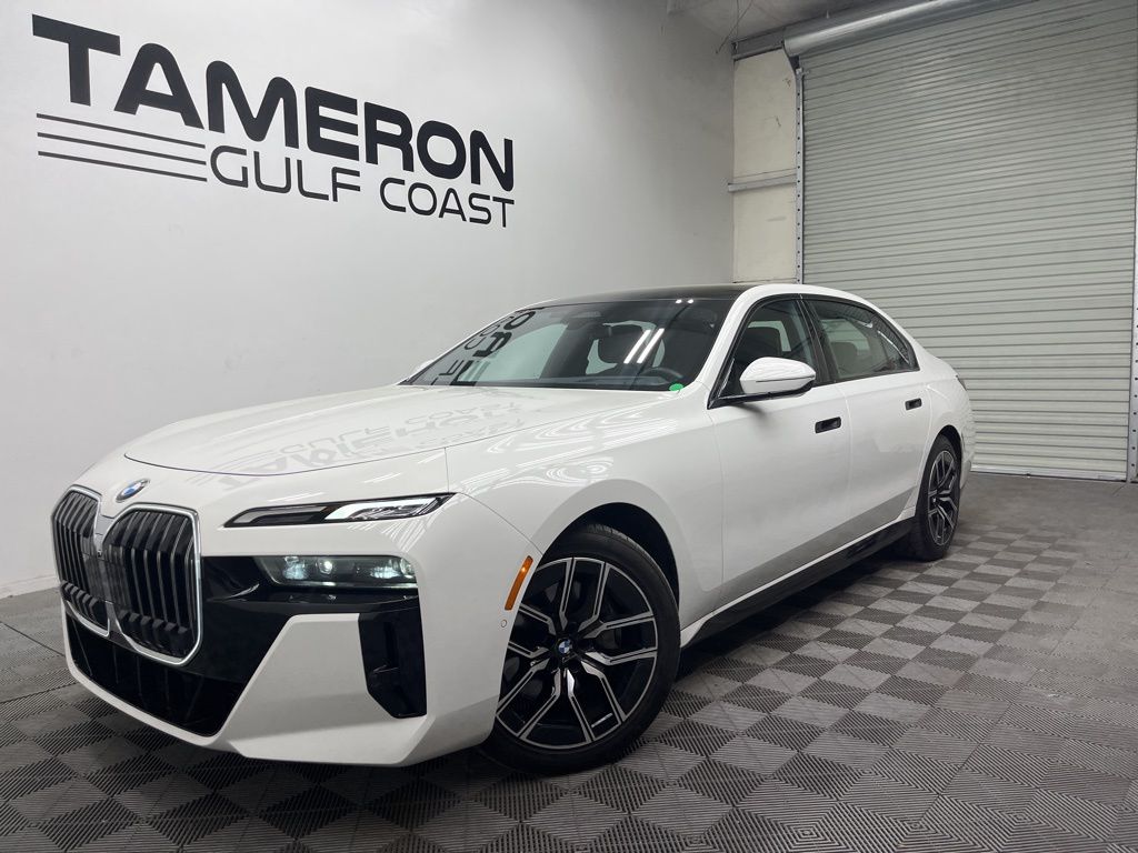 2025 BMW 7 Series 740i RWD