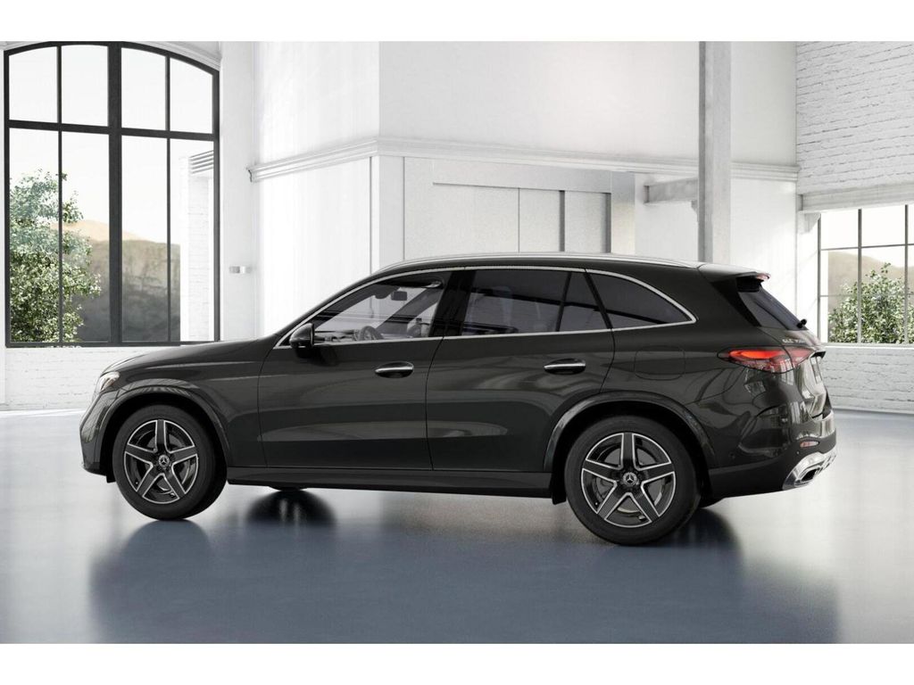 2025 Mercedes-Benz GLC GLC 350 E Hybrid 32