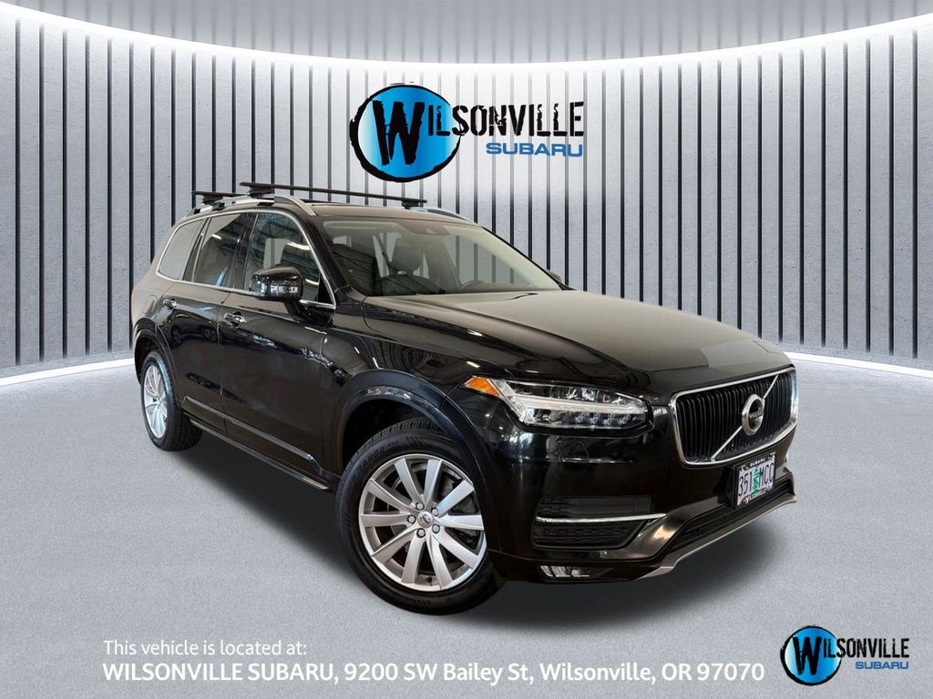 2016 Volvo XC90 T6 Momentum AWD