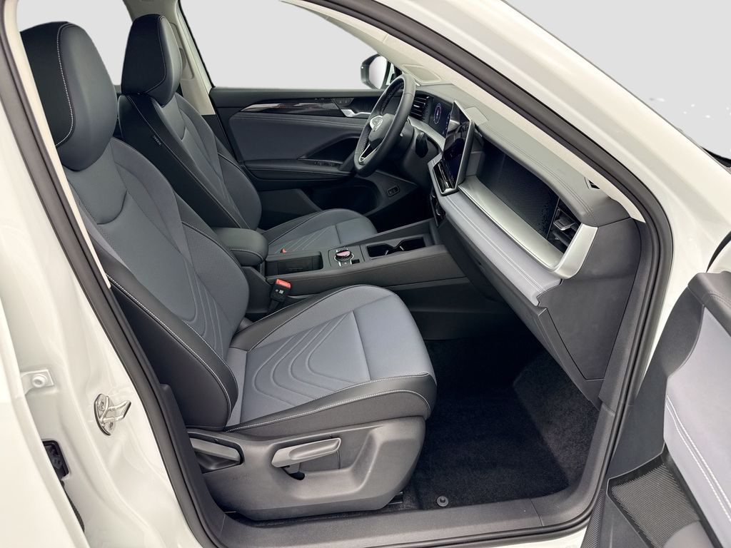 Thumbnail: 2026 Volkswagen Tiguan - 18