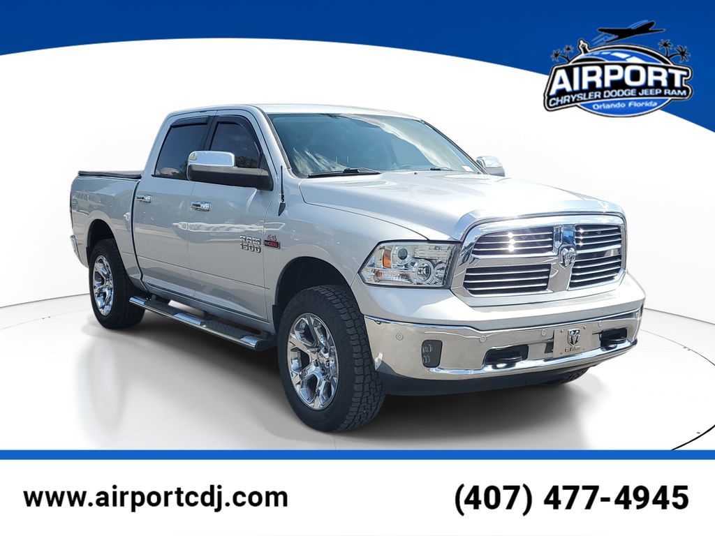 Bright Silver Clearcoat Metallic 2018 RAM 1500 Pickup Truck Four-Wheel Drive 8-Speed Automatic
