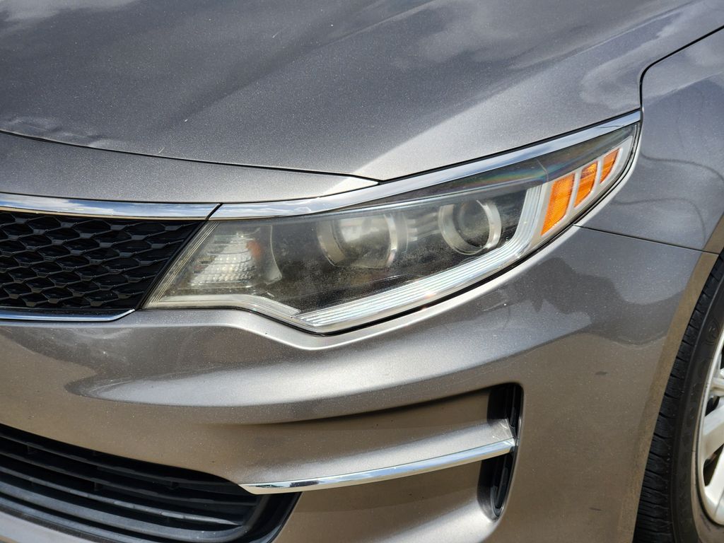 2018 Kia Optima LX Silver at Community Kia