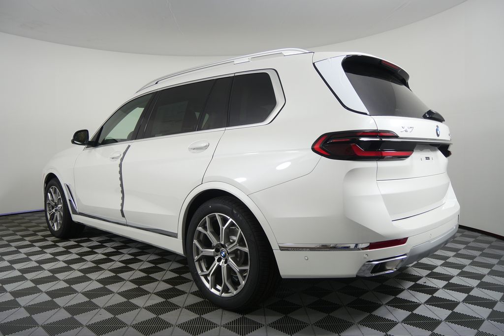 Thumbnail: 2026 BMW X7 - 5
