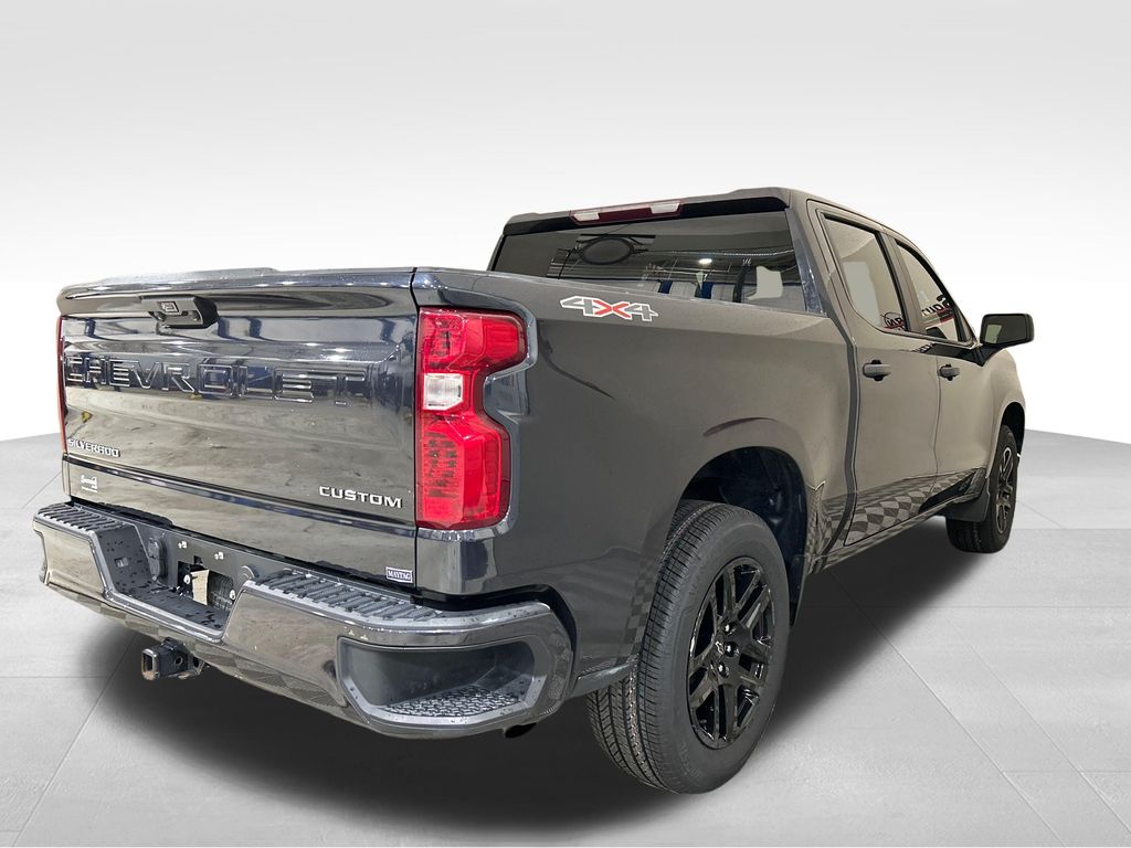 Used 2022 Gray Chevrolet Custom image 6
