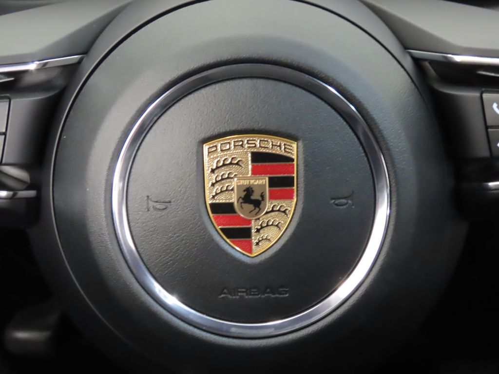 Thumbnail: 2026 Porsche Macan - 20