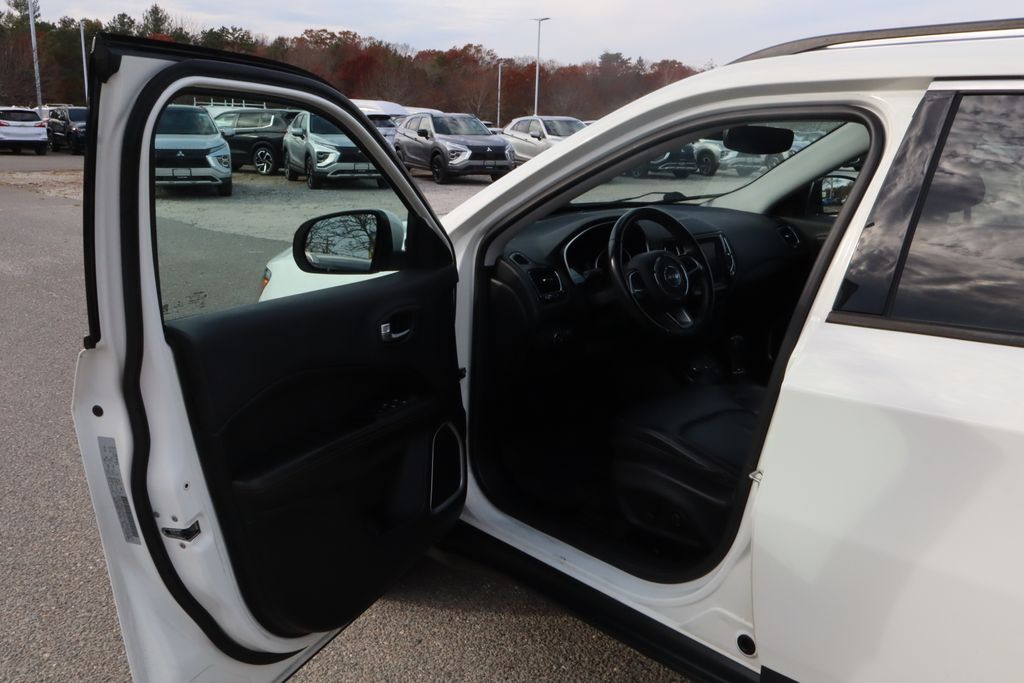 2017 Jeep New Compass Limited 12