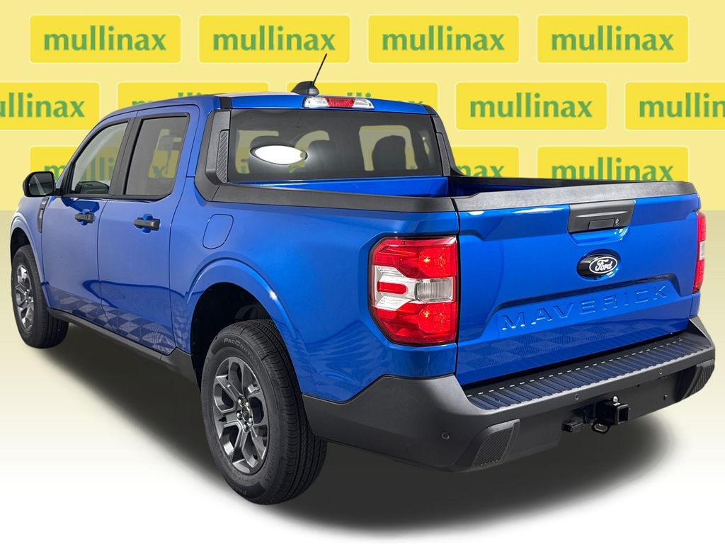 New 2026 Blue Ford XLT image 3