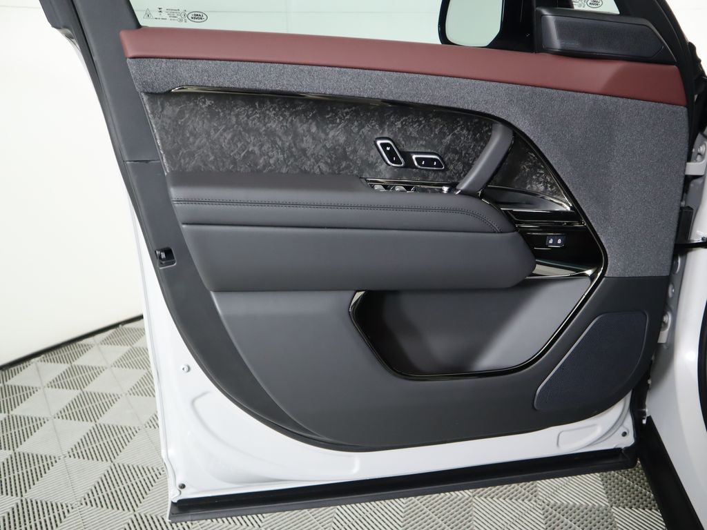 Thumbnail: 2024 Land Rover Range Rover Sport - 25