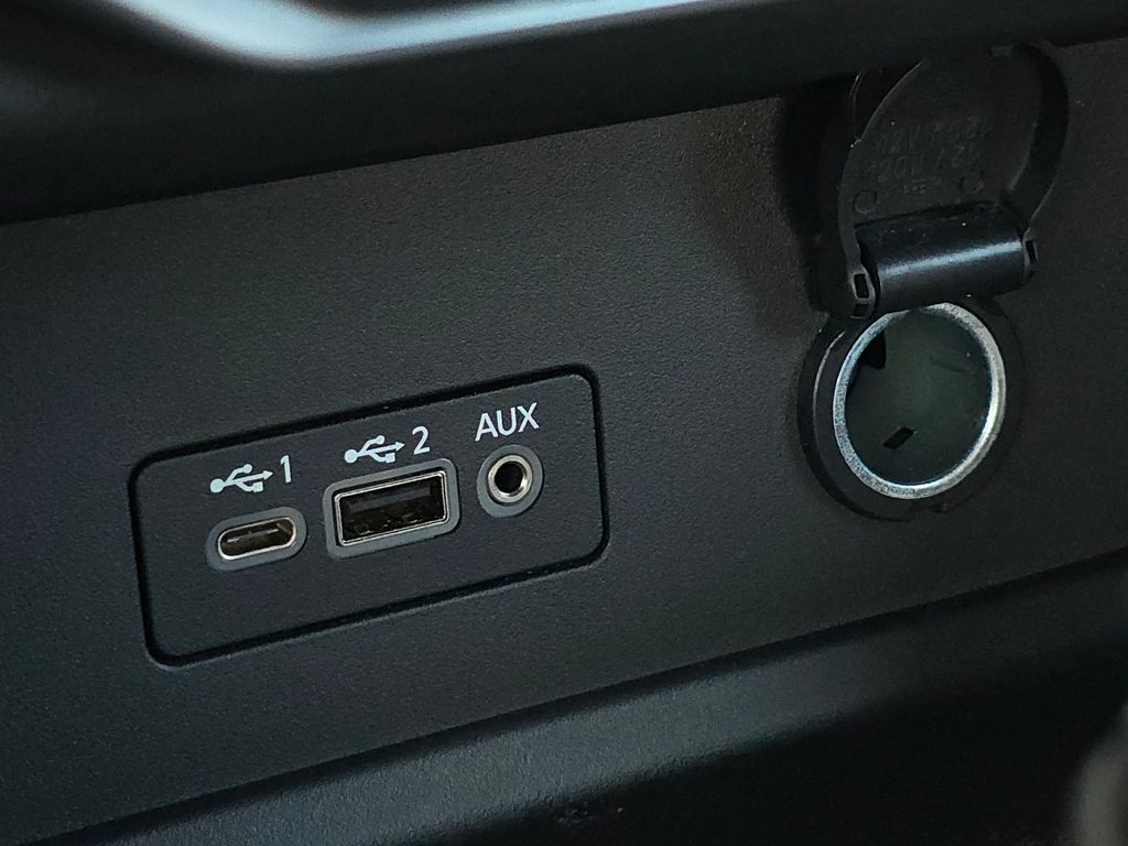 2023 Nissan Sentra SR photo 29