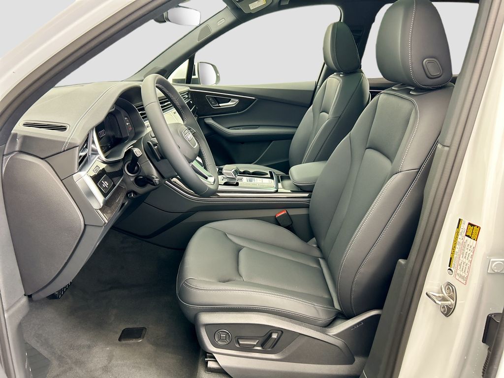 Thumbnail: 2026 Audi Q7 - 19