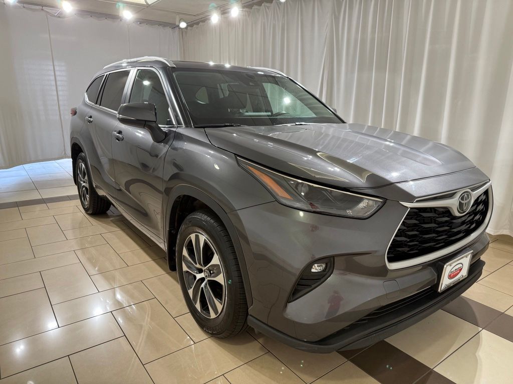 Thumbnail: 2025 Toyota Highlander - 7