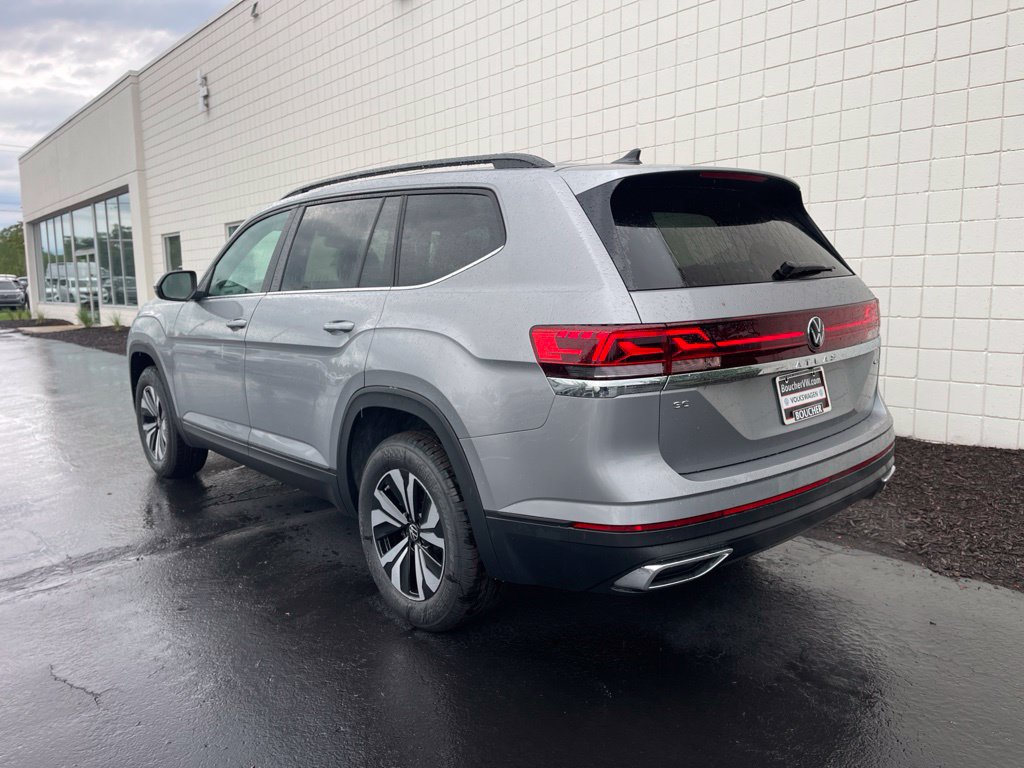 New 2026 Silver Mist Metallic Volkswagen SE image 3