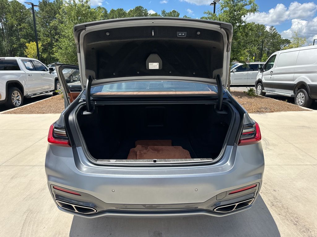 2022 Frozen Bluestone Metallic BMW 7 Series M760i AWD Sedan
