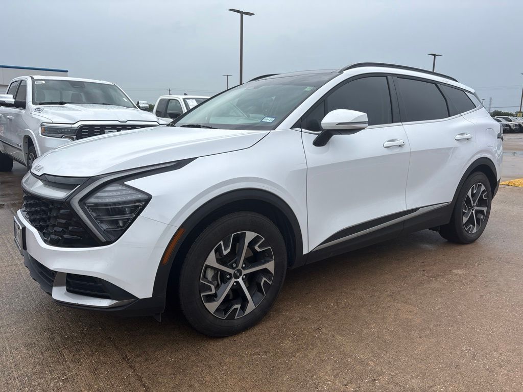 Glacial White Pearl 2025 Kia Sportage SUV / Crossover Front-Wheel Drive 8-Speed Automatic