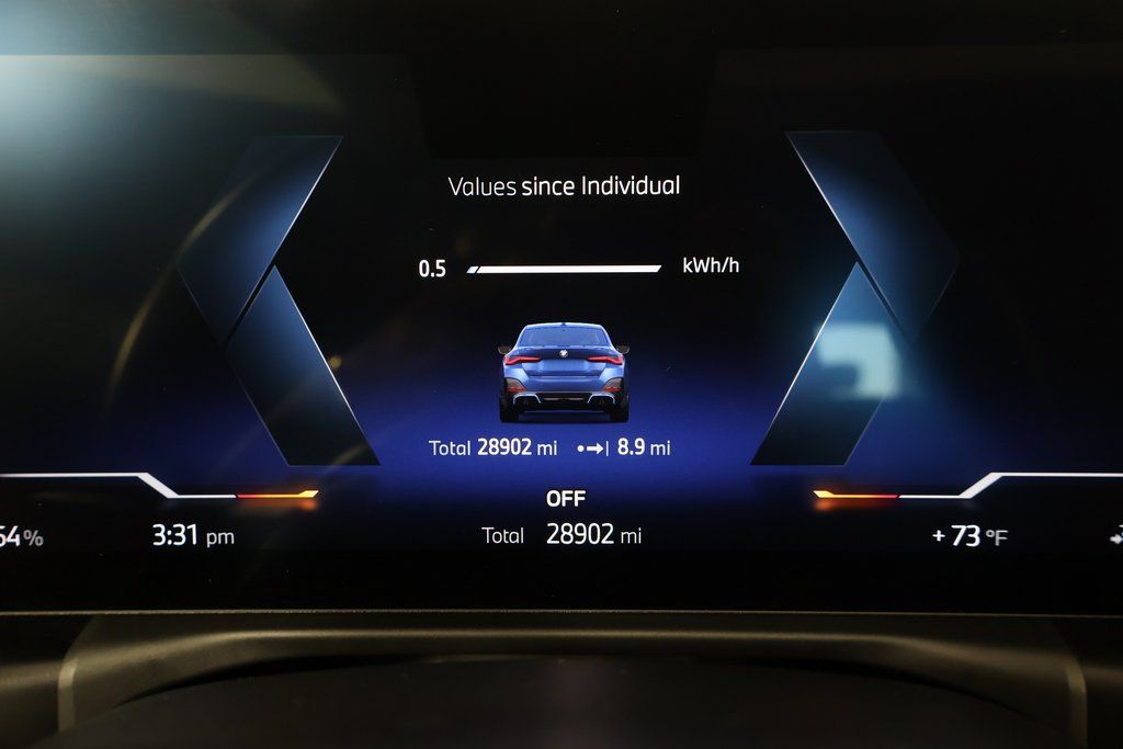 Thumbnail: 2024 BMW i4 - 17