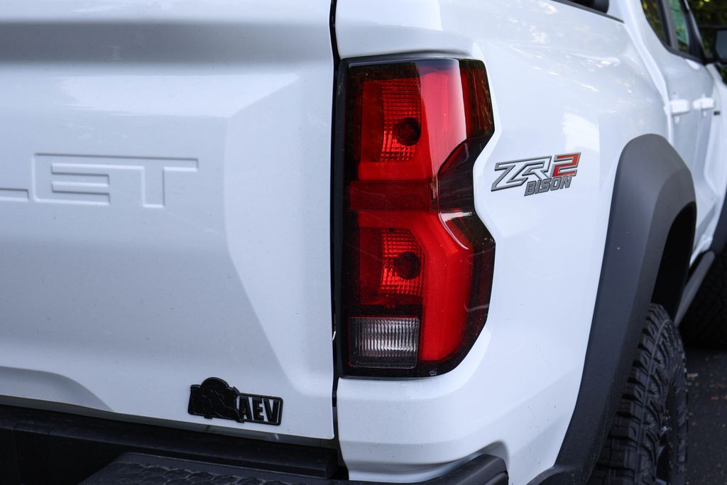 2024 Chevrolet Colorado ZR2 7