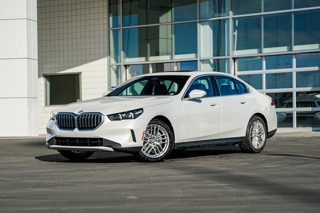 2025 BMW 5 Series 530i xDrive