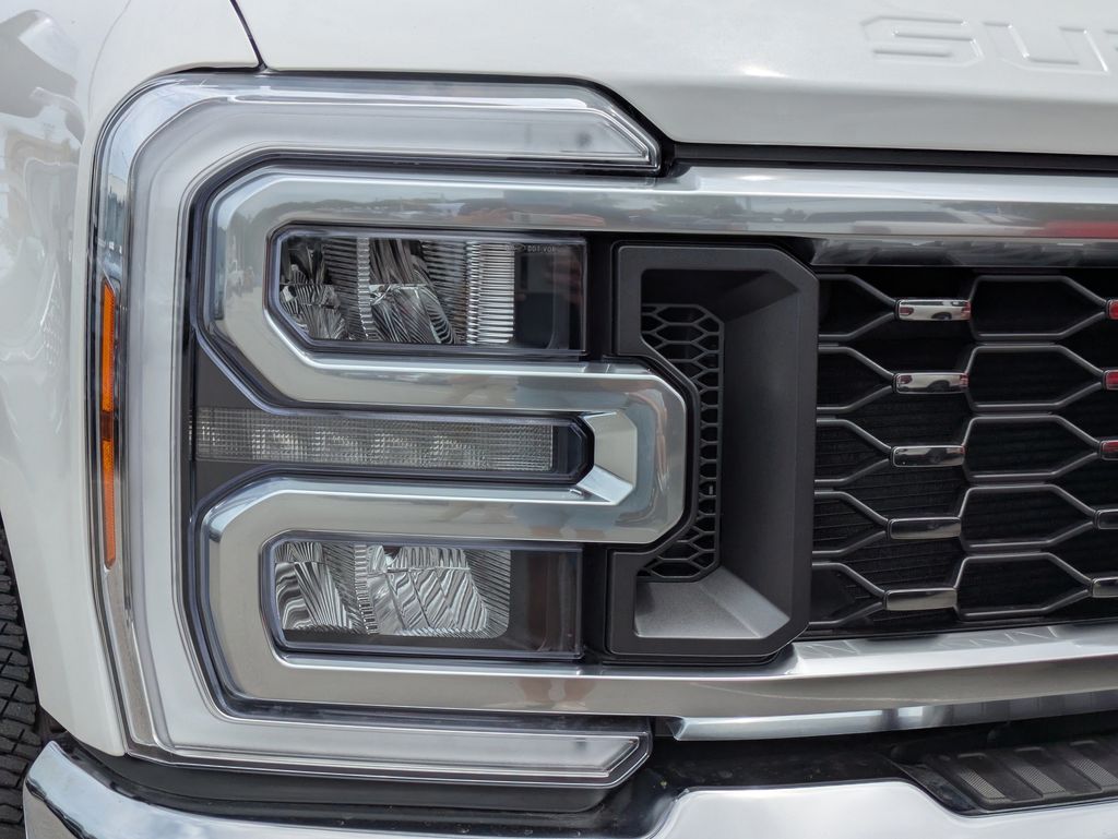 2026 Ford F-350 Super Duty LARIAT