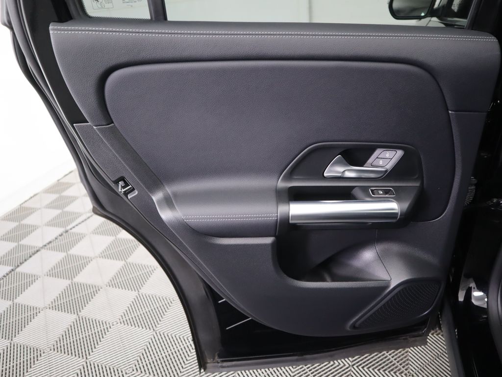 Thumbnail: 2023 Mercedes-Benz GLA - 26