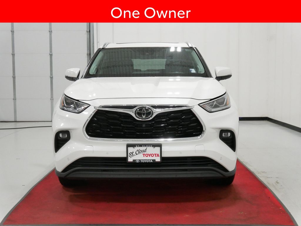 Used 2020 Toyota Highlander Limited with VIN 5TDDZRBH5LS052790 for sale in Waite Park, Minnesota
