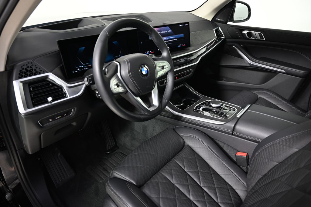 Thumbnail: 2024 BMW X7 - 15