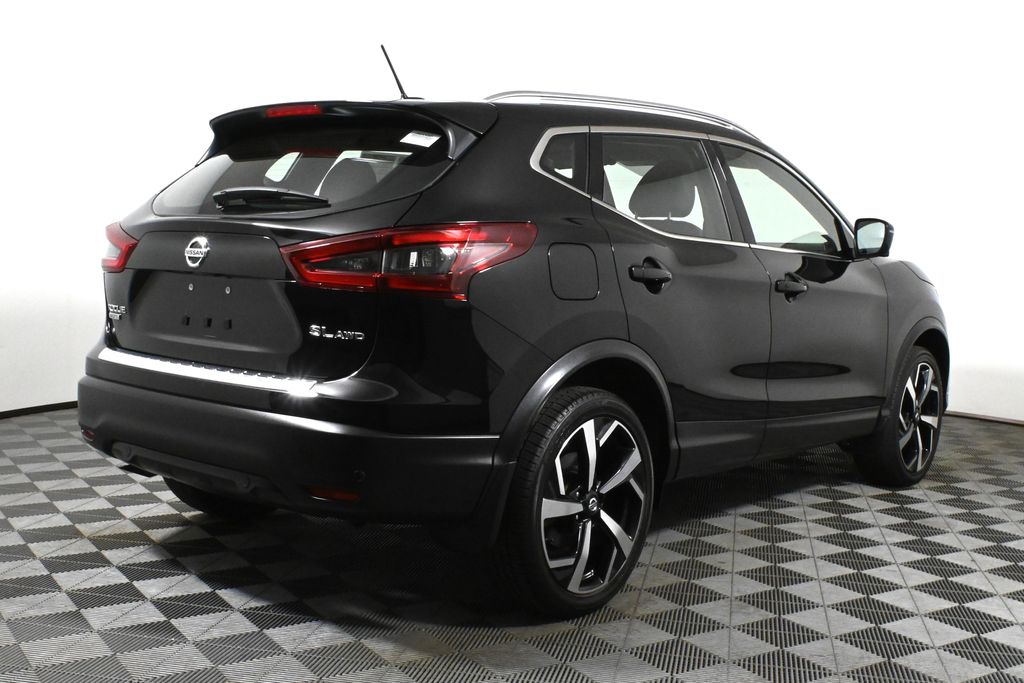 2022 Nissan Rogue Sport SL 7