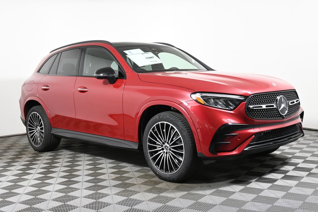 2025 Mercedes-Benz GLC 300 8