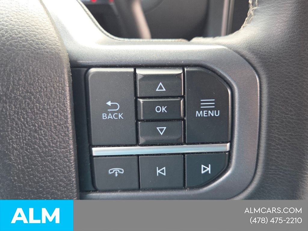 Used 2025 Silver Ford XLT image 23