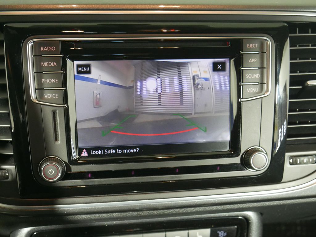 Thumbnail: 2019 Volkswagen Beetle - 16