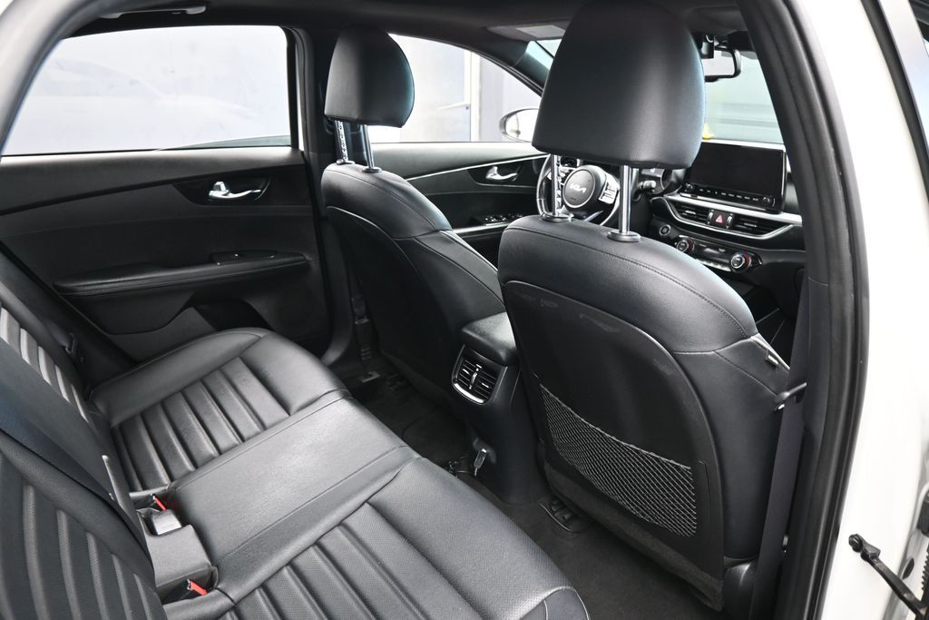 Used 2024 Snow White Pearl Kia GT-Line image 45
