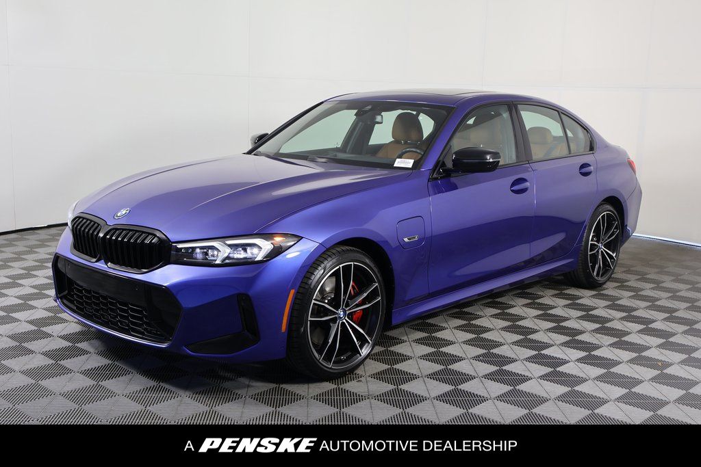 Thumbnail: 2023 BMW 3 Series - 1