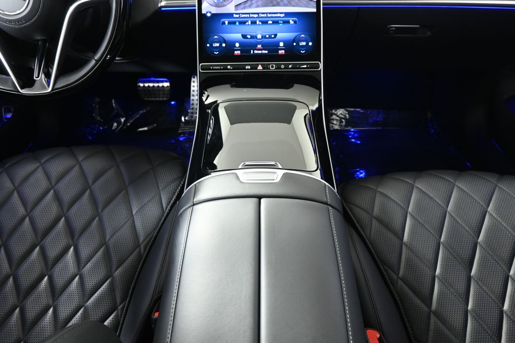 Thumbnail: 2022 Mercedes-Benz S-Class - 24