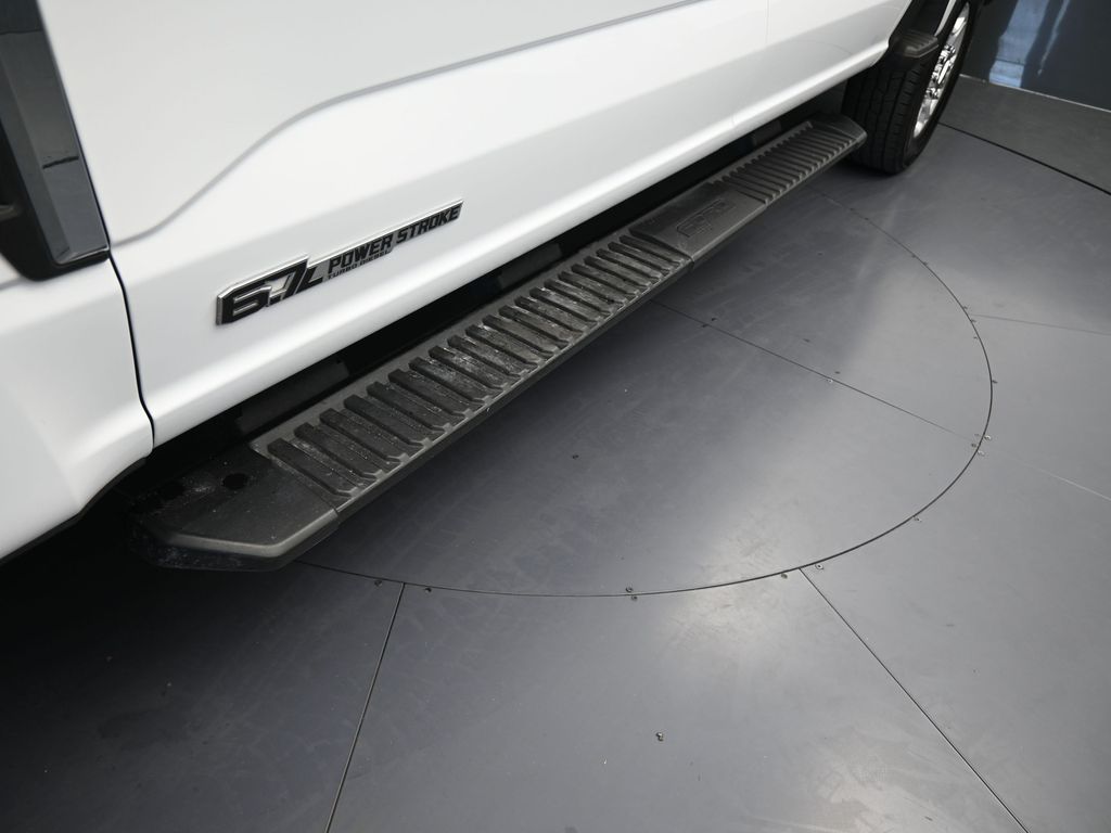 Used 2025 Oxford White Ford XLT image 34