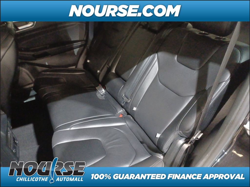 2022 Ford Edge Titanium photo