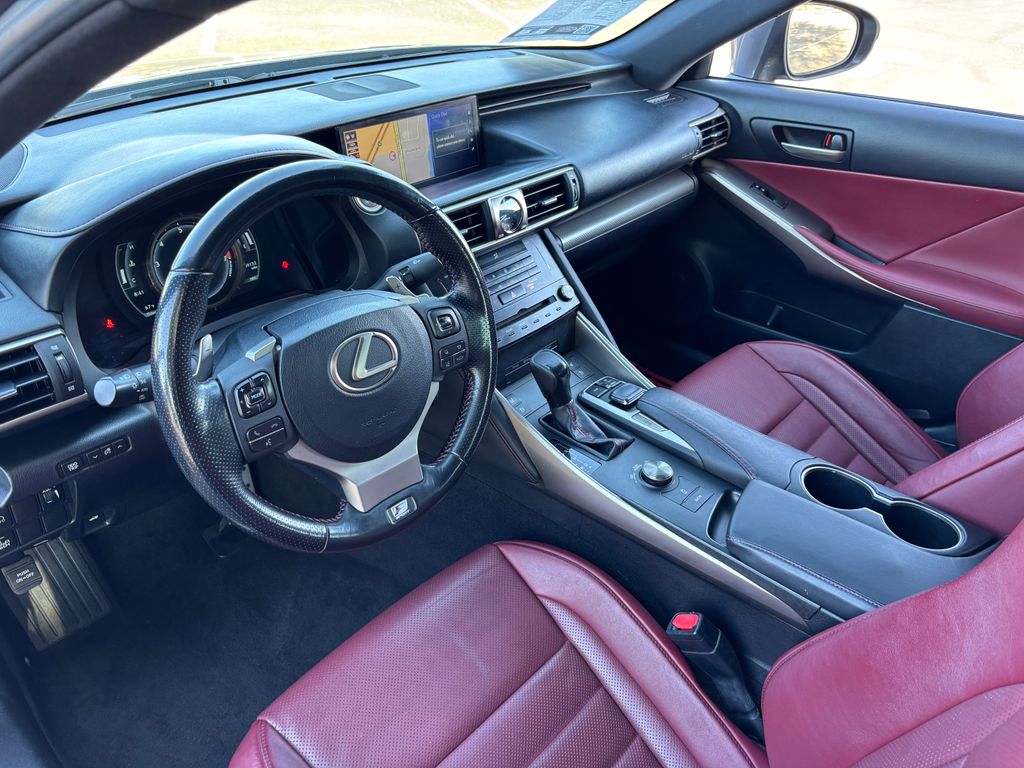 Thumbnail: 2017 Lexus IS - 9