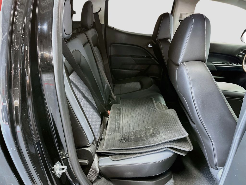 Used 2022 Black Chevrolet Z71 image 26