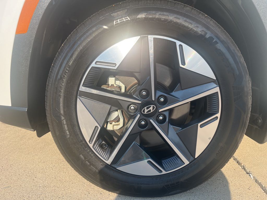 Thumbnail: 2025 Hyundai Tucson - 9