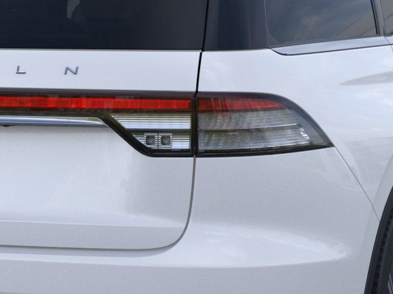 Thumbnail: 2025 Lincoln Aviator - 21