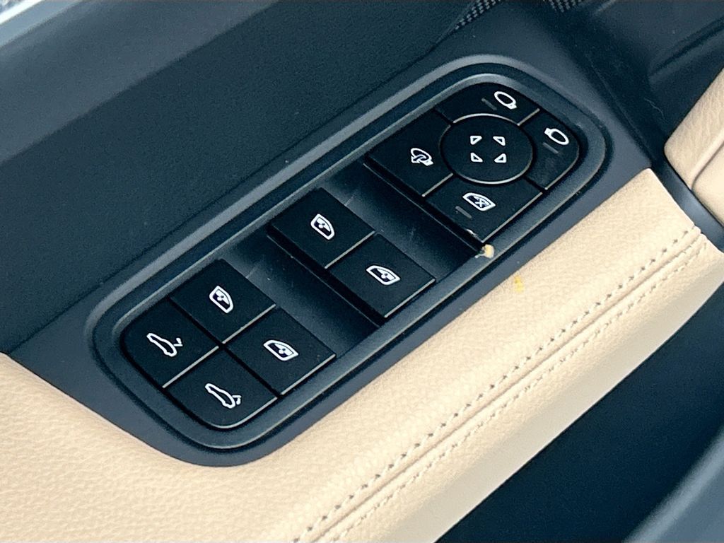 Thumbnail: 2026 Porsche Cayenne - 23